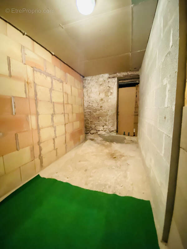 Maison à ENTRE-DEUX-GUIERS