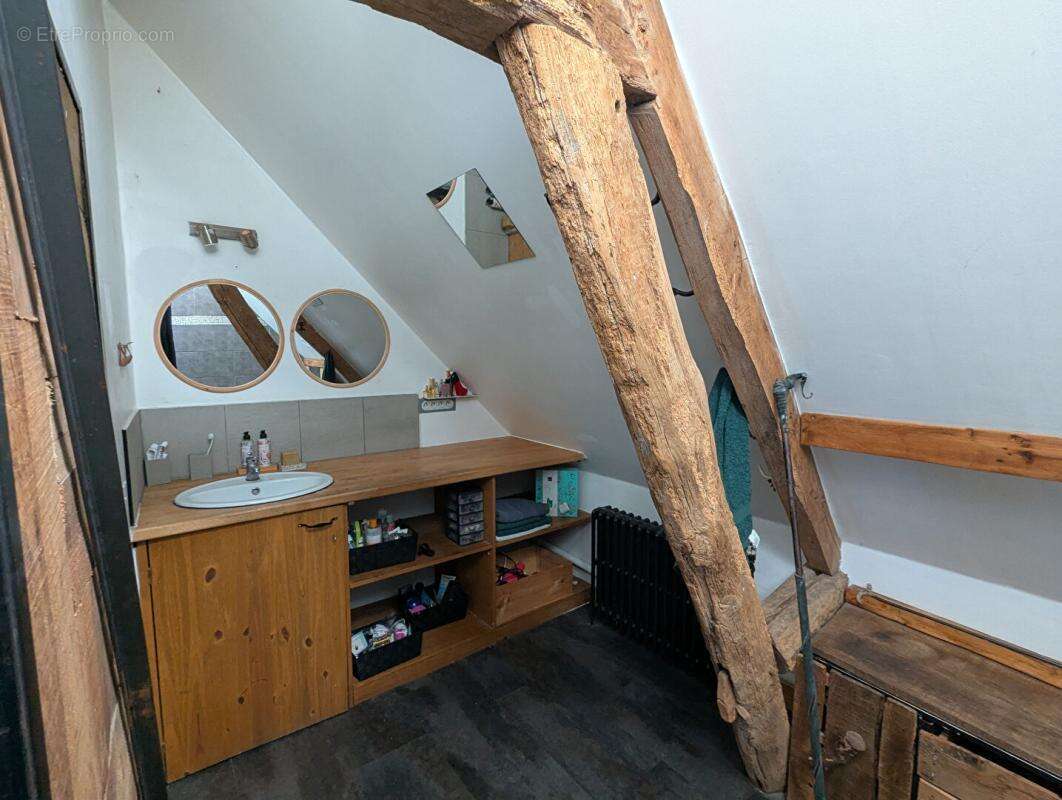 Maison à CHAMPROND-EN-GATINE
