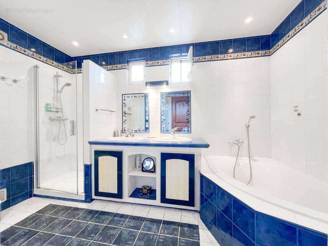Maison de 162 m² La Gaude - photo 8