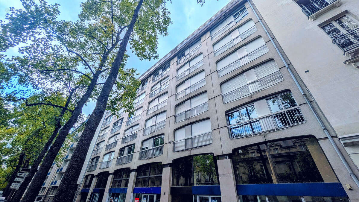 Nantes Guist'hau, Appartement avec VUE T2 de 50 m² DPE en D, cave et parking. - photo 14