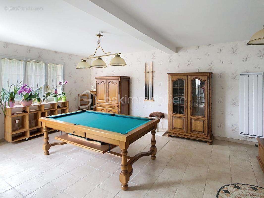 Maison à EGREVILLE