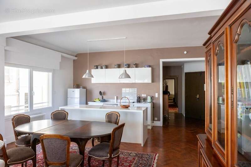 Appartement à MARSEILLE-7E