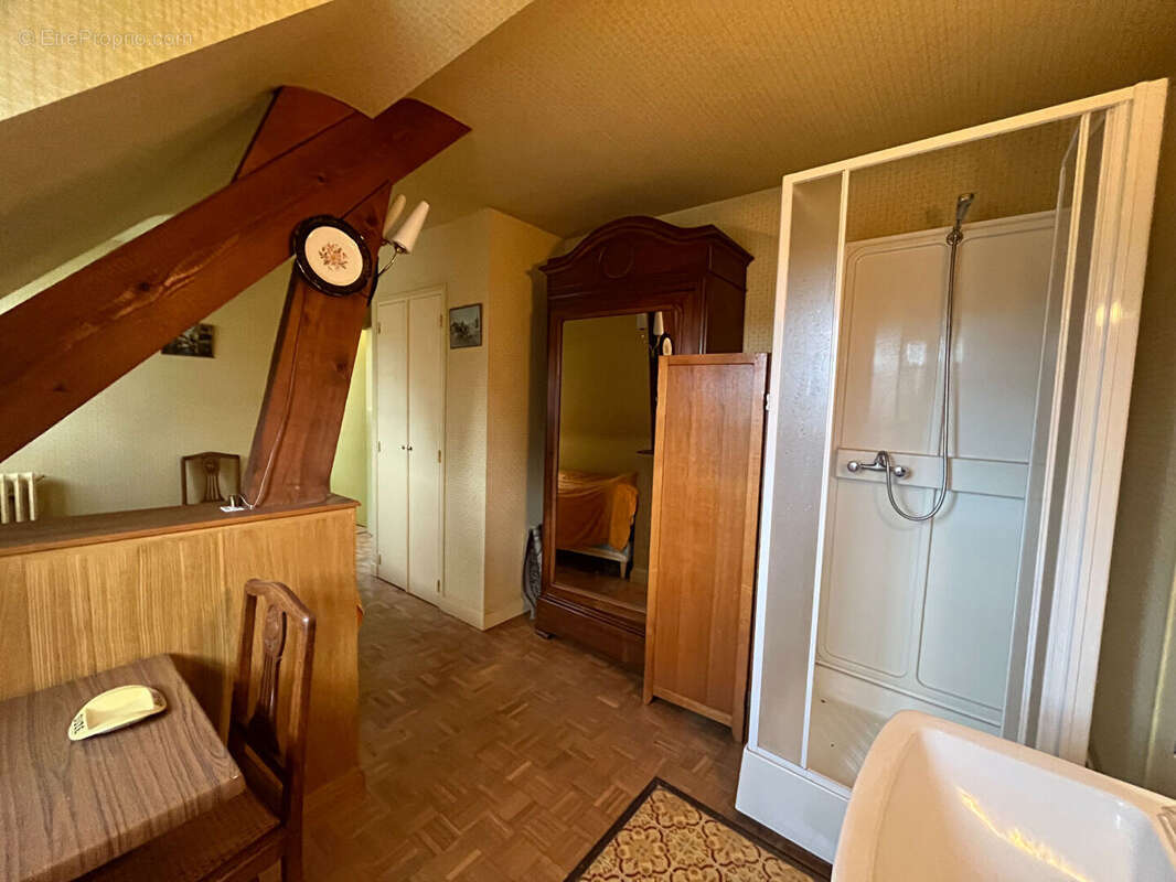 Maison à BRINON-SUR-SAULDRE