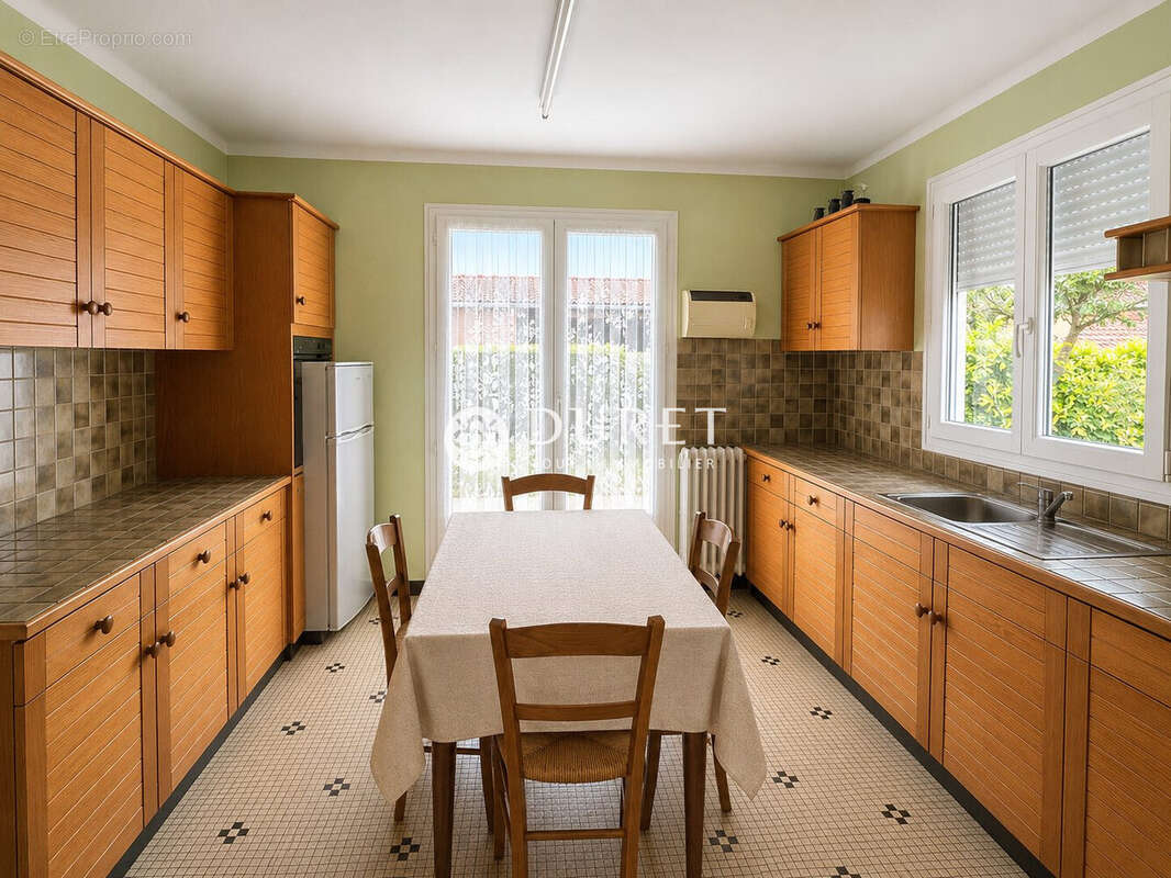 Maison à MONTAIGU