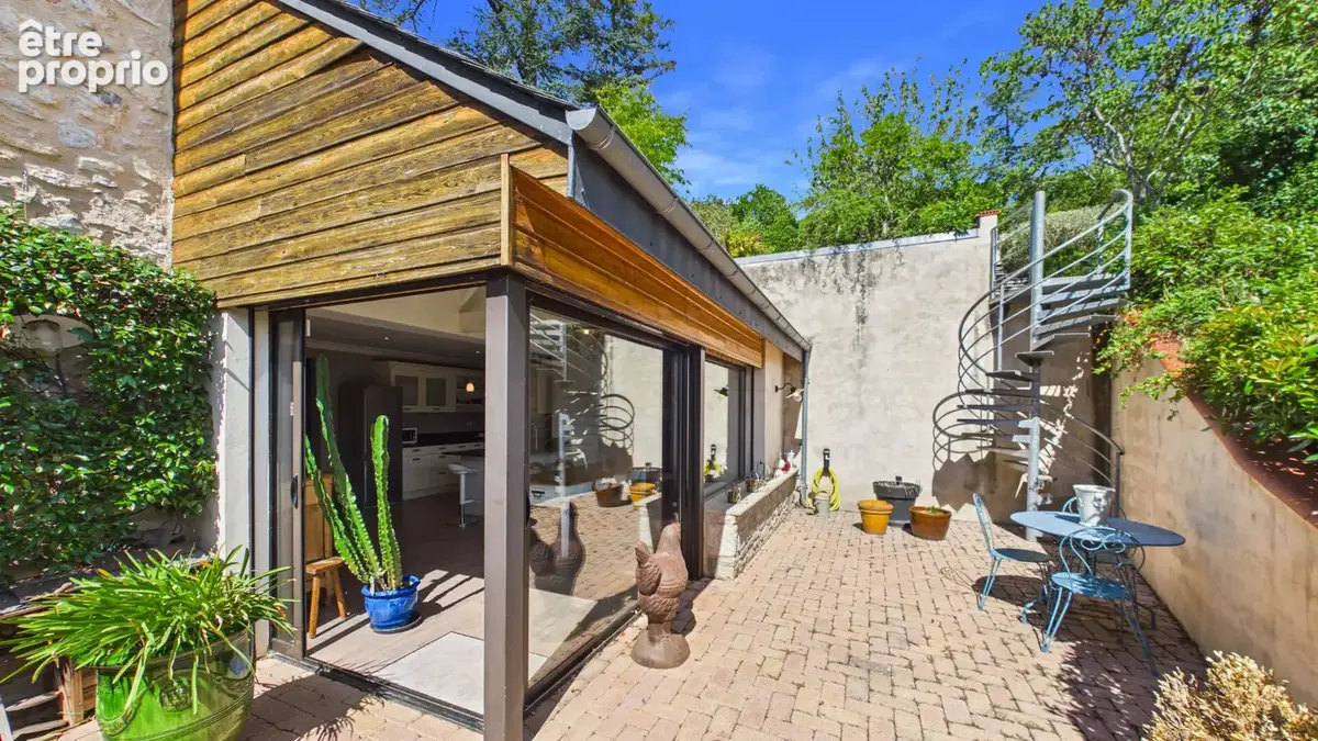 Maison de caractère rénovée avec jardin paysager et piscine - Proche centre-ville - photo 21