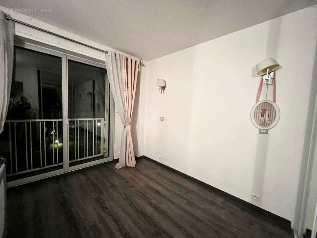 Appartement à SAINT-MAUR-DES-FOSSES