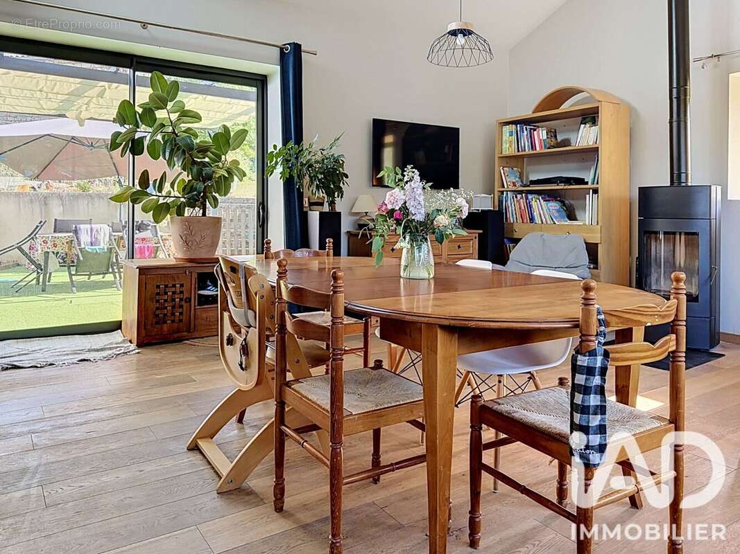 Maison 130 m² à Sciecq  - photo 2