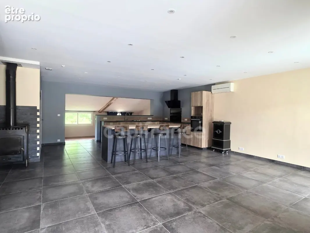 Maison à vendre de 200 m² avec piscine – Piégros-la-Clastre (26) - photo 7