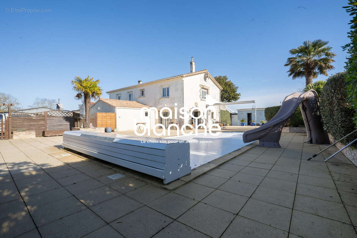 Maison à LONGEVILLE-SUR-MER