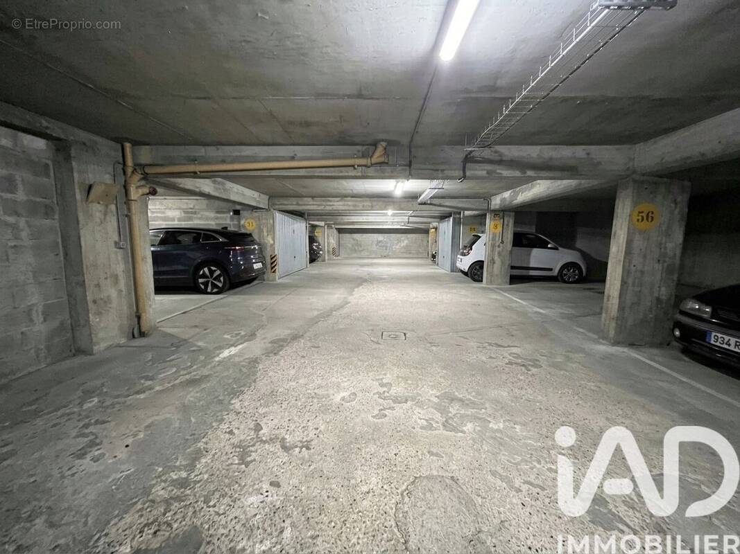 Photo 1 - Parking à PARIS-14E