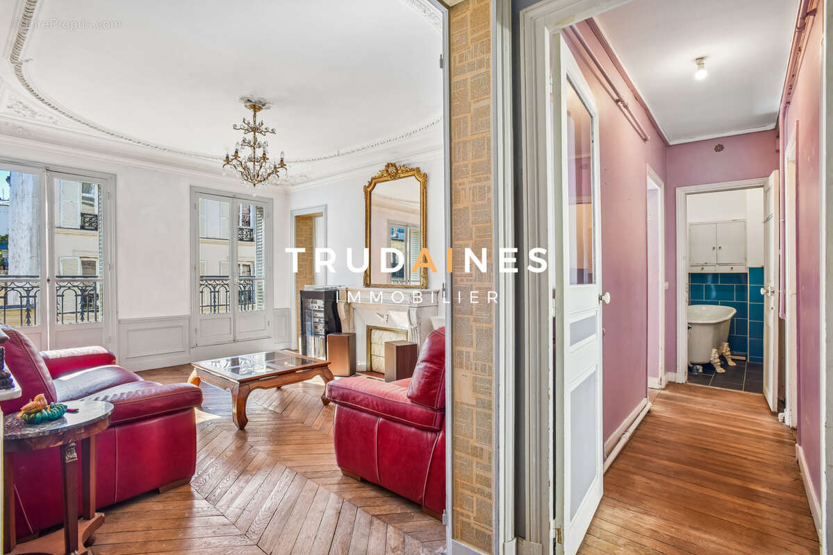 Appartement à PARIS-9E
