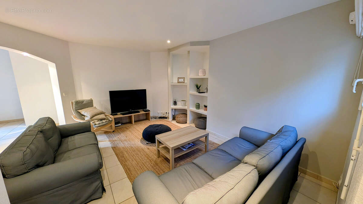 Maison à LAROQUE-DES-ALBERES