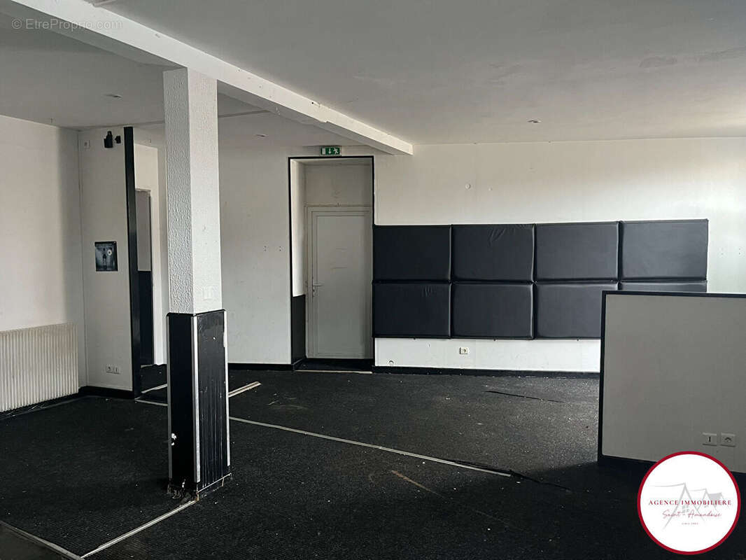 Commerce à SAINT-AMAND-MONTROND