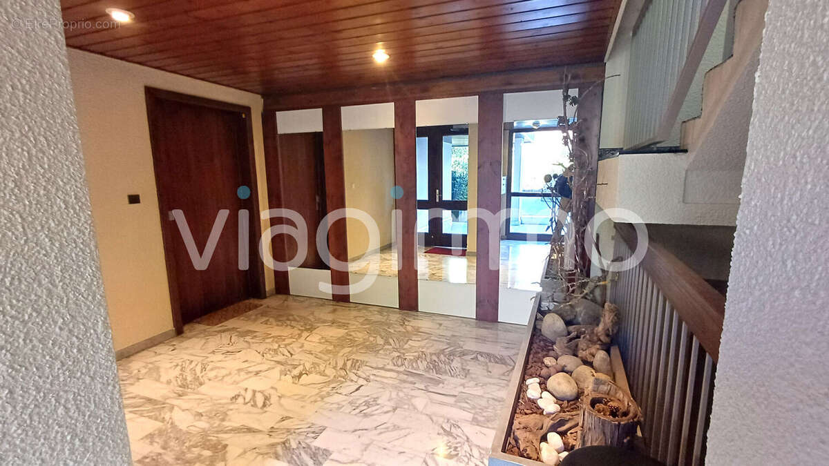 Appartement à MEYLAN