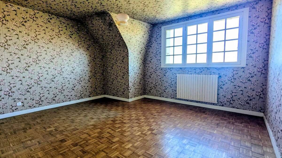 Maison à PLONEVEZ-PORZAY