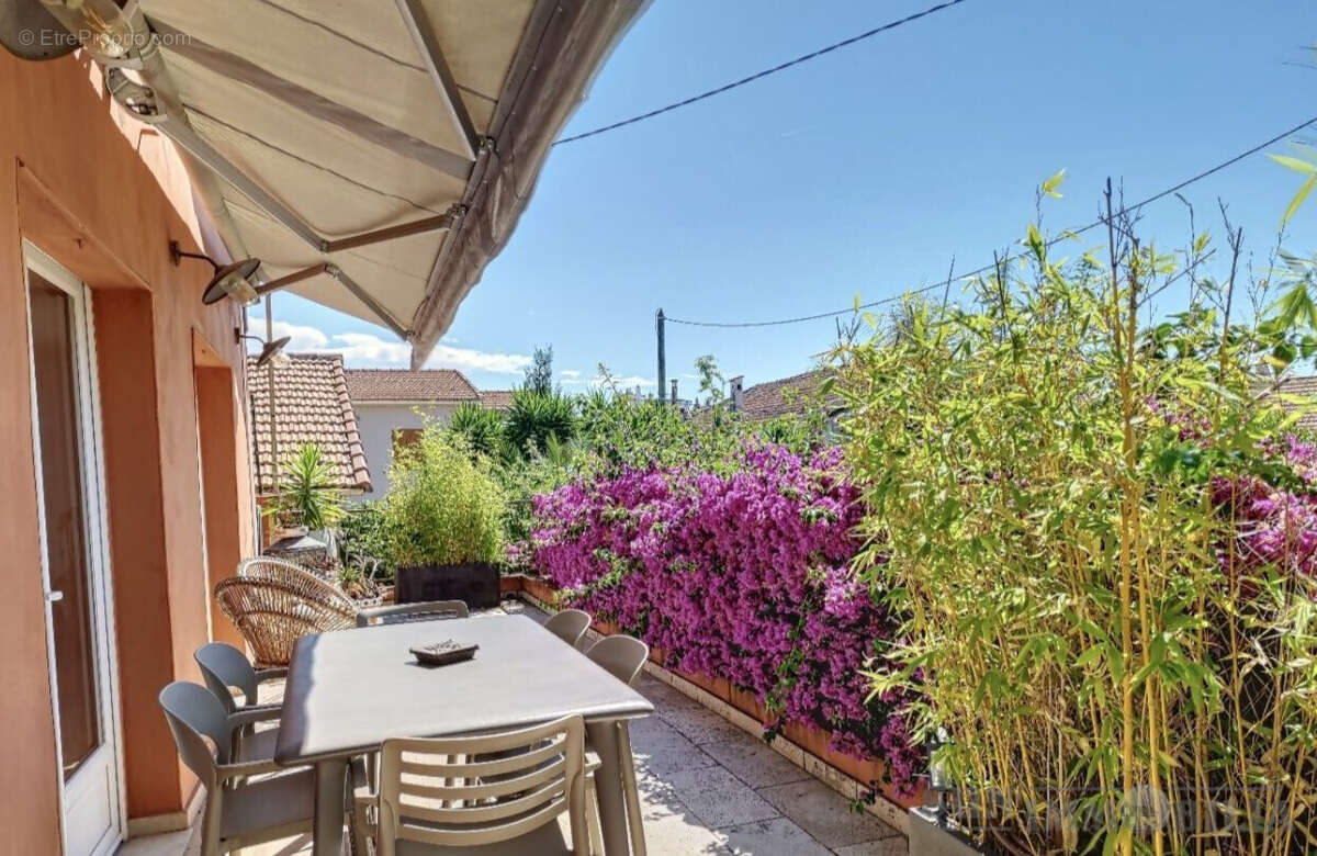 Maison 165 m² à Cagnes-Sur-Mer  - photo 2