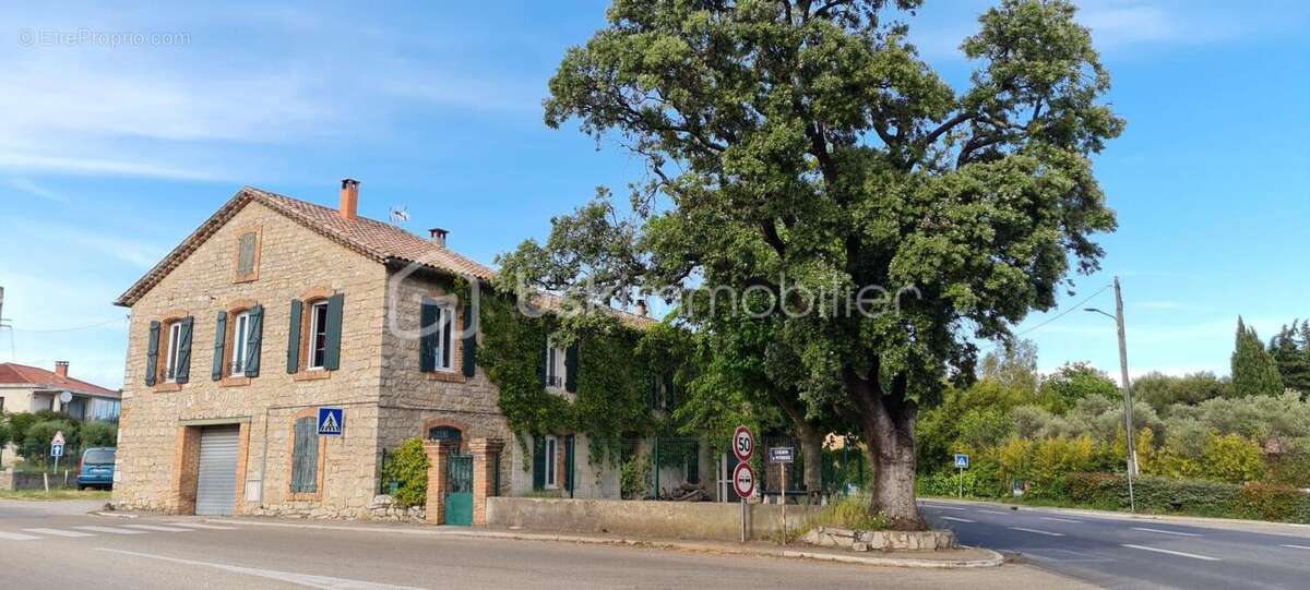 Authentique mas en pierre de 150 m² avec dépendances et cour privée - photo 14