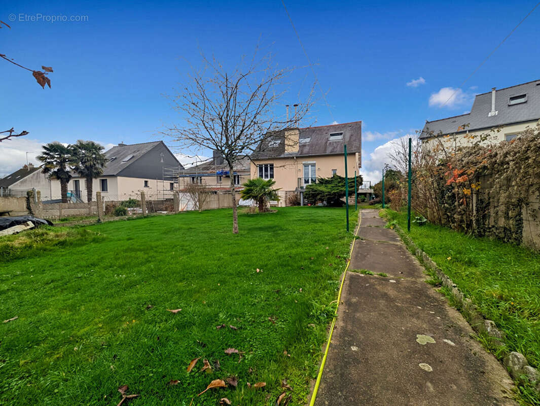 Maison à SAINT-AUBIN-D'AUBIGNE
