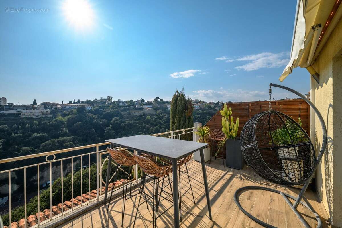 Nice – ouest - 5 pièces – 100 m² – terrasse – aperçu mer – piscine – parking - photo 6