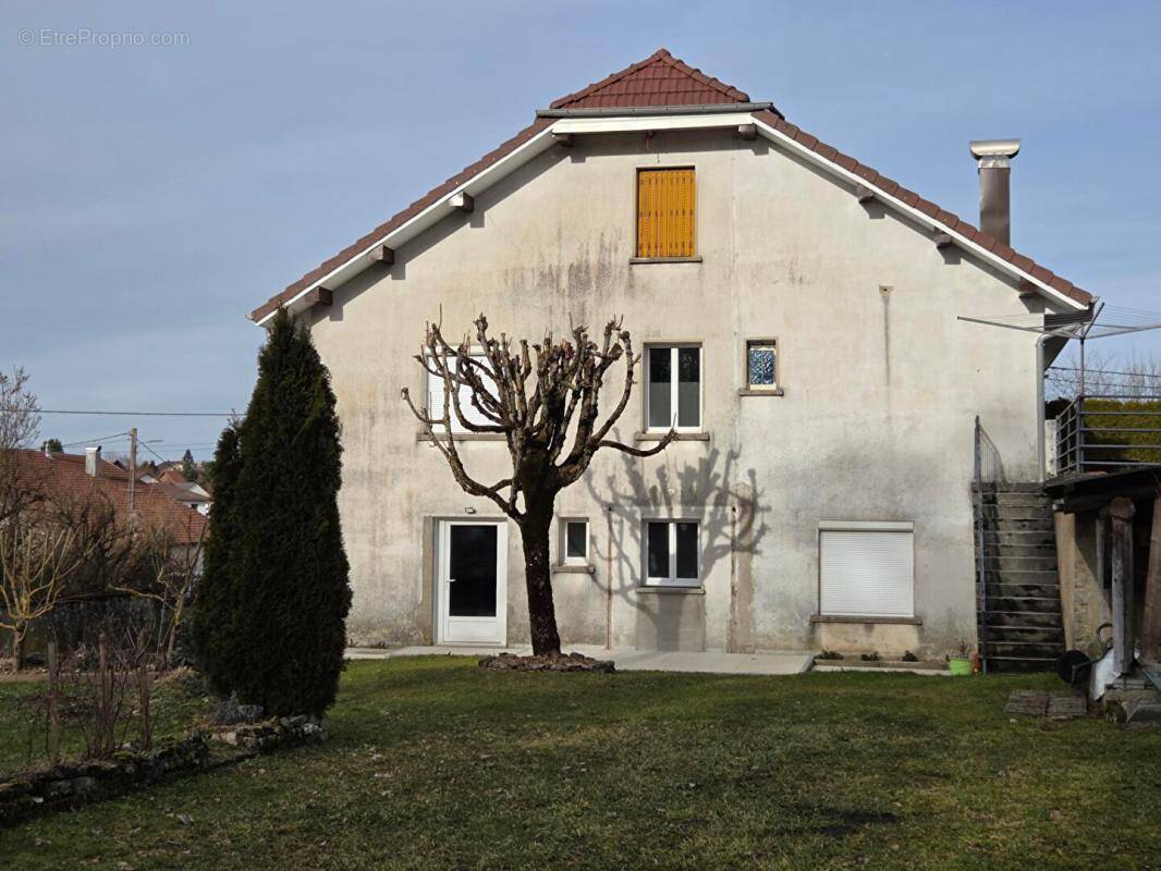 Maison à PIERREFONTAINE-LES-VARANS