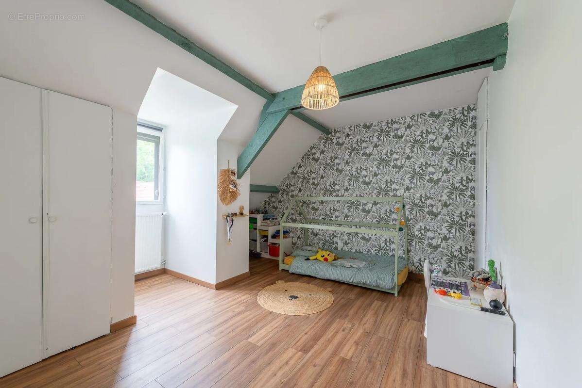 Maison de 7 pièces de 187 m² à Dammartin-en-Goële - photo 10