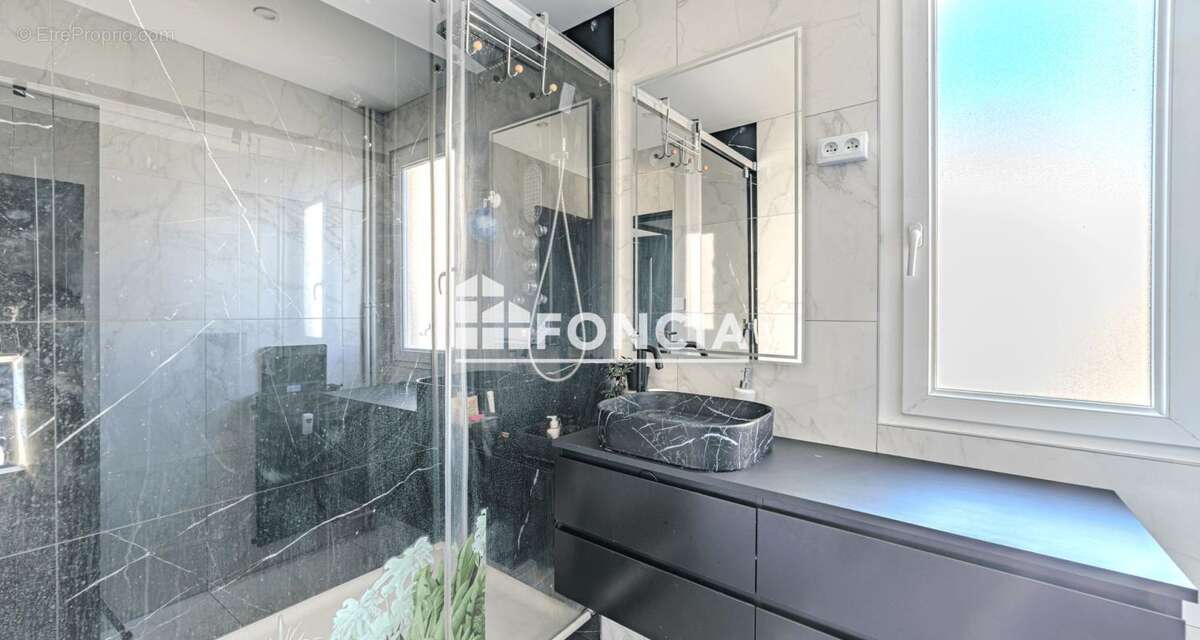 Appartement à FIRMINY