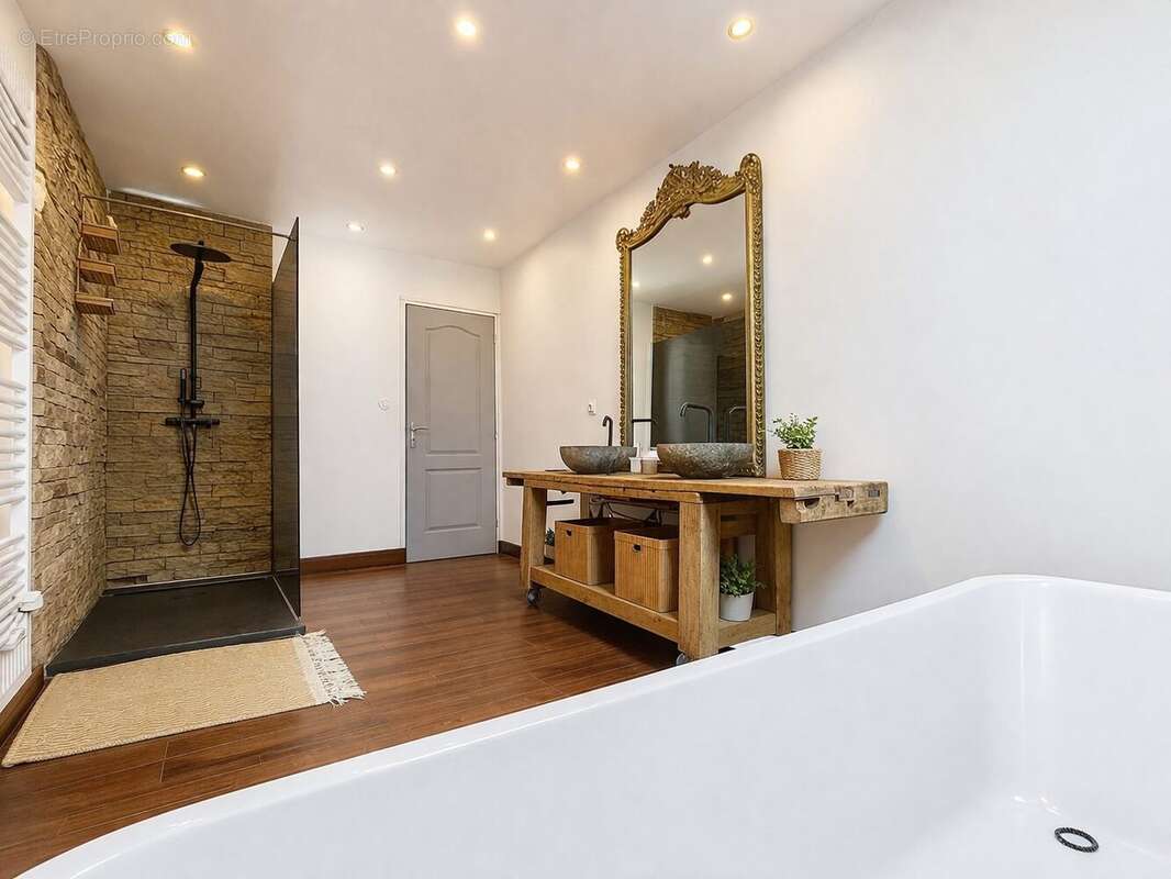 Maison à VELLEMINFROY