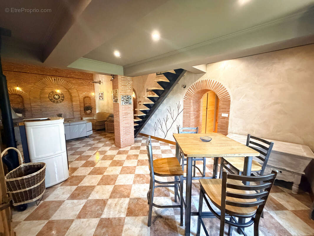 Maison à LOMBEZ