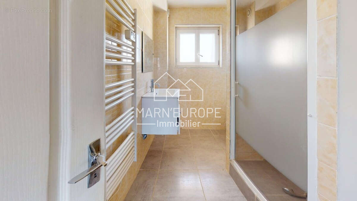 Appartement à COULOMMIERS