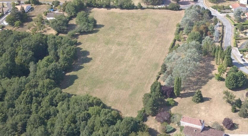 Terrain à bâtir de 585 m2 viabilisé - photo 3