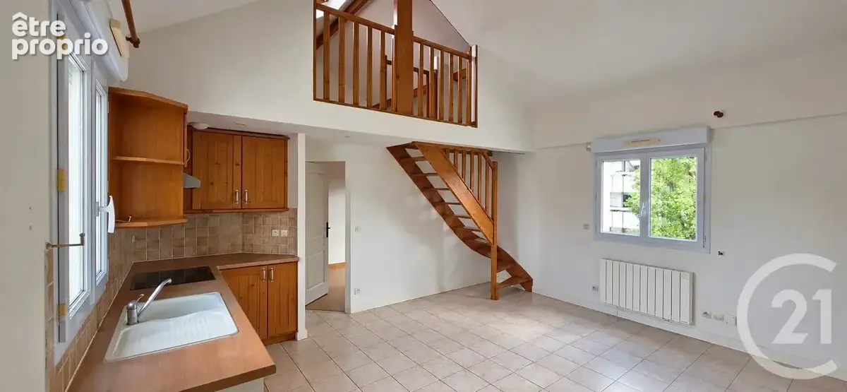 Appartement à SAINT-MAUR-DES-FOSSES