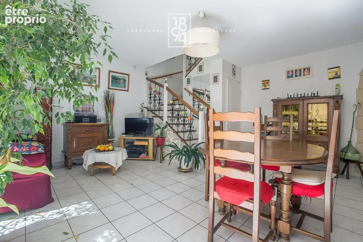Maison mitoyenne t4 77m2 terrasse plein sud 30m2 garage 13016 saint henri - photo 7