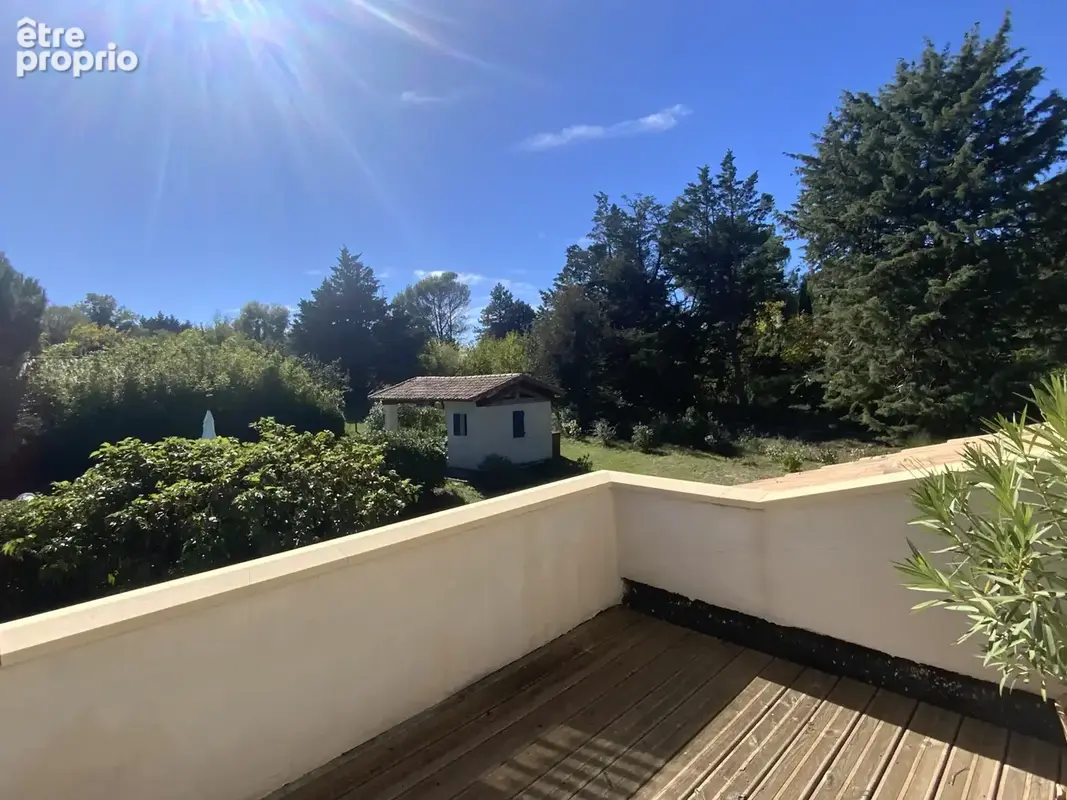 Villa avec piscine dans un cadre verdoyant à 12 minutes d'Uzès. - photo 7