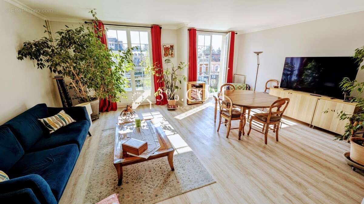 Appartement à VERSAILLES