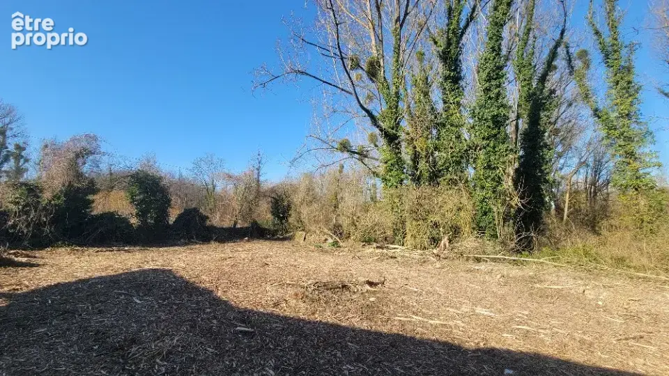 Terrain à OCQUERRE