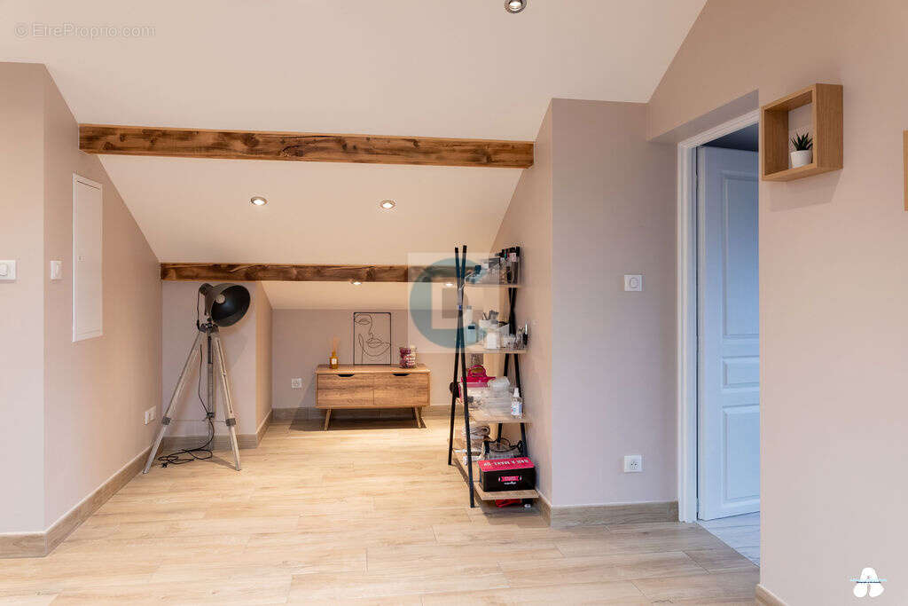 Maison individuelle 200 m2   6 chambres   Terrain 1162 m2   Vue montagnes   Marignier - photo 8