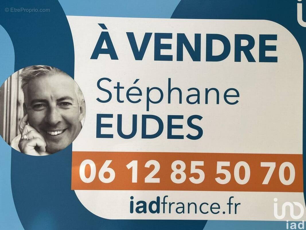 Photo 1 - Commerce à LA ROCHELLE