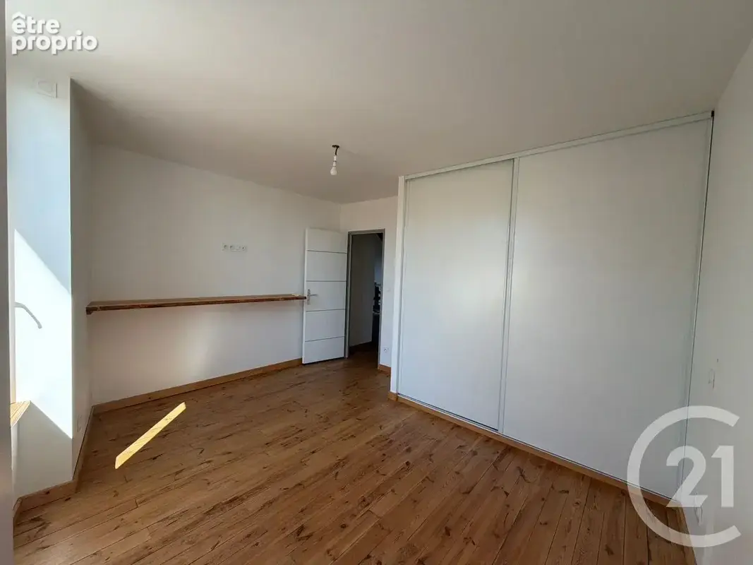 Maison 152 m² à Roiffieux  - photo 10