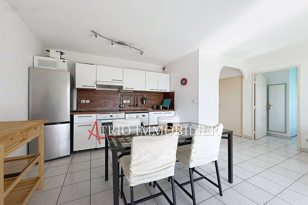 Appartement 40 m² à Saint-Laurent-Du-Var  - photo 4