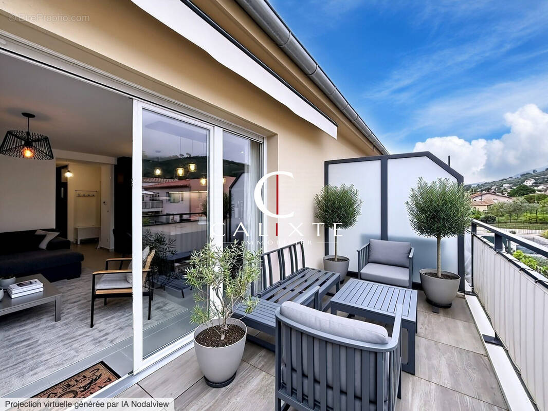 Appartement à CARROS