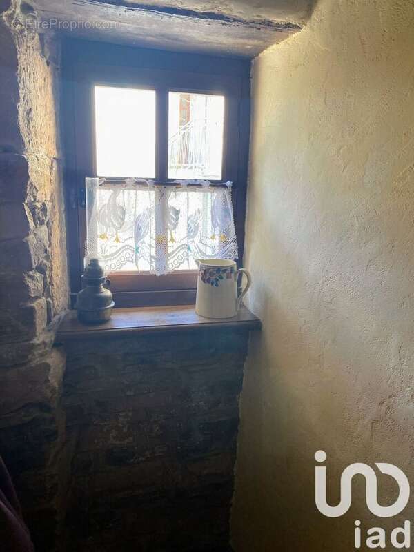Photo 4 - Maison à LAVAL-ROQUECEZIERE