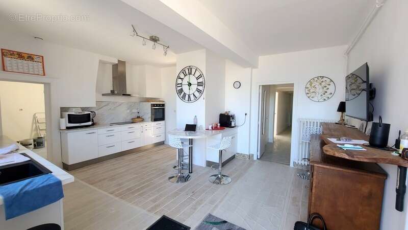 Chartres - ensemble immobilier  - habitation 175 m² avec grange 200 m² - parcelles  5000 m2 - photo 4