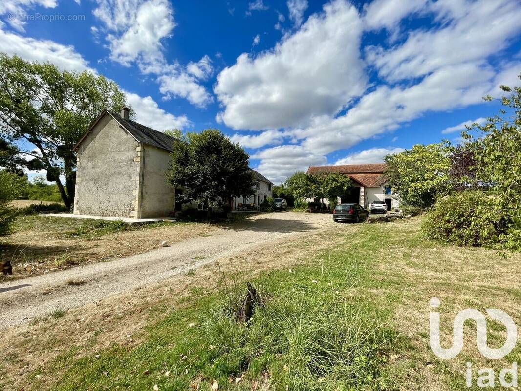 Photo 1 - Maison à PARASSY