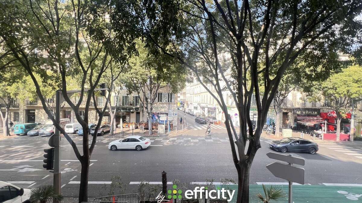 Appartement à MARSEILLE-6E