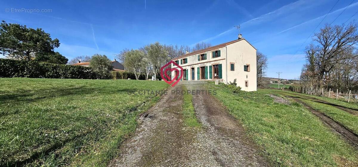 Maison à BEAUMONT-SUR-LEZE