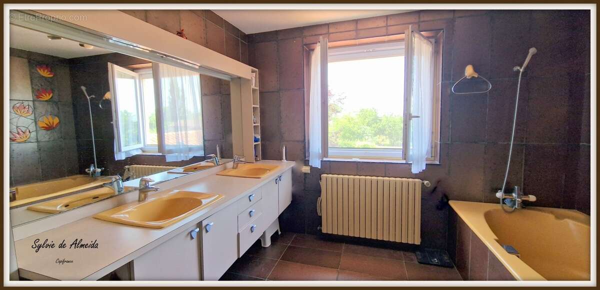 Propriete à vendre 8 pièces 285 m² REPLONGES (01), Piscine, 4 suites, double garage, terrain 2136 m² - photo 16