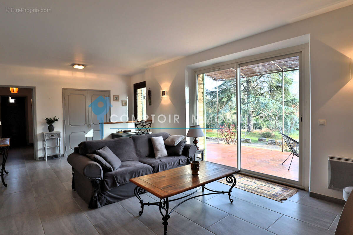 Maison à SAINT-SATURNIN-LES-APT