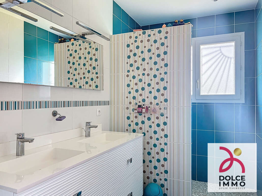 Maison à BLANQUEFORT