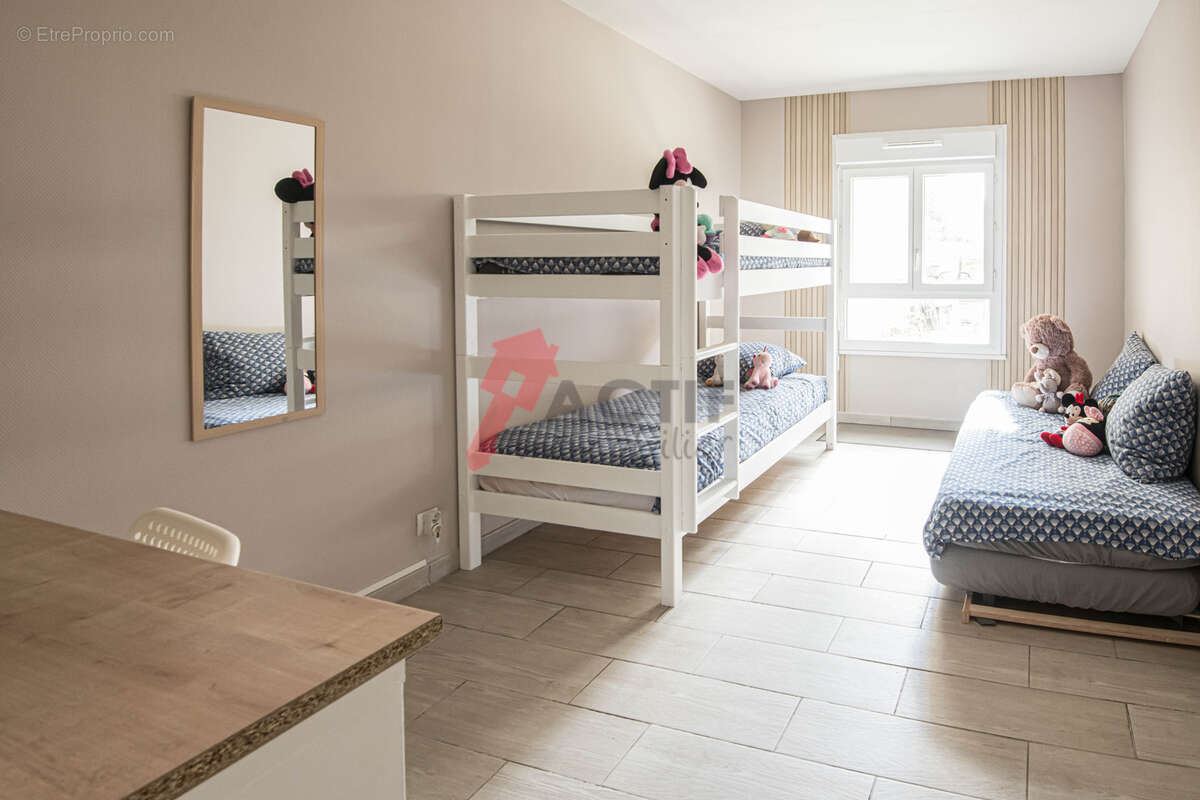 Appartement à COURCOURONNES