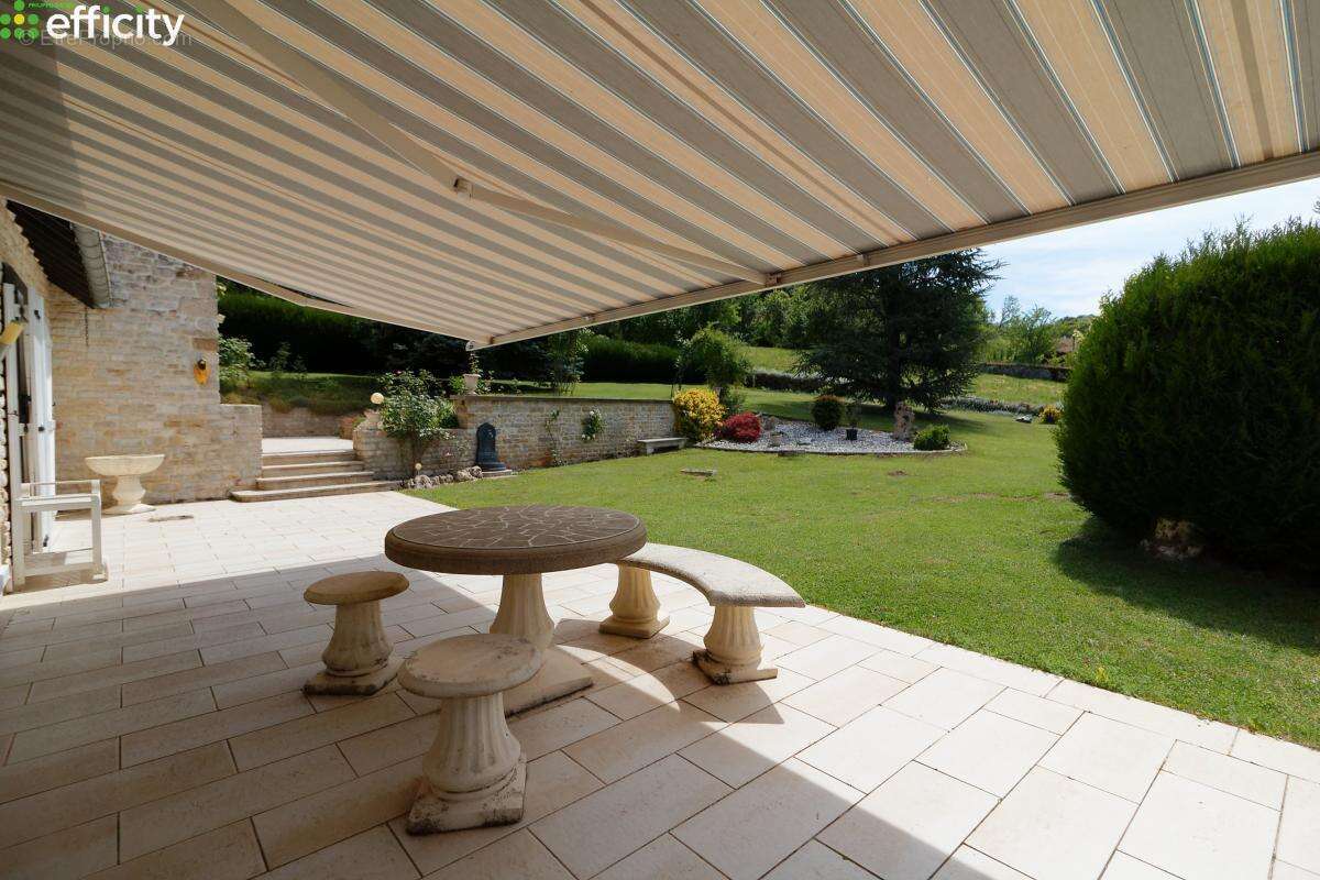 Maison à PERRANCEY-LES-VIEUX-MOULINS